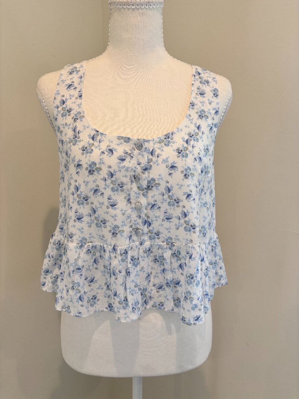 Wayf Blue Floral Cottage Coquette Ruffle Top Size XS‎